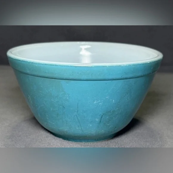 Vintage Early PYREX Blue Mixing Bowl 1-1/2 Pint Model #401 Smallest In The Set - Picture 1 of 7